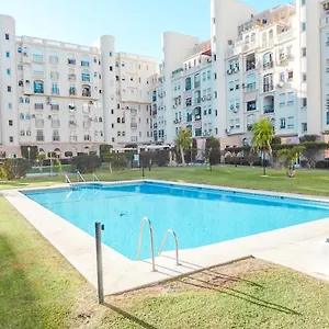 Cozy With Pool Apartamento